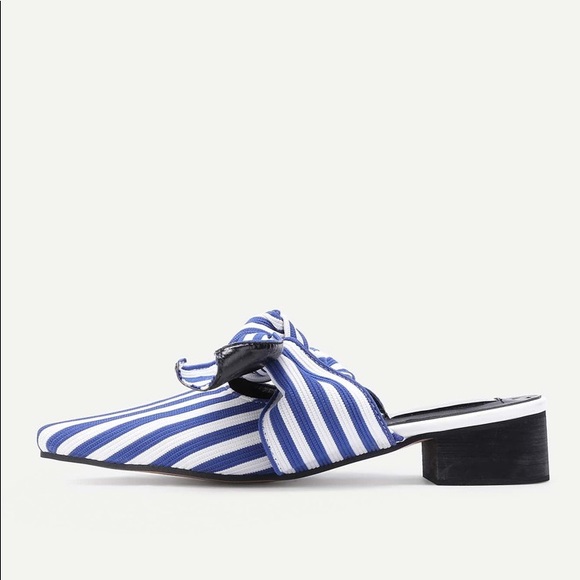 NWOT Nautical Bow Tie Striped Print Shoes - Picture 5 of 8